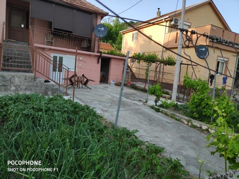 Apartman Pavle 2 Apartment in Podgorica Municipality, Montenegro