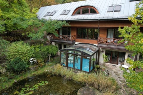 Ekosamotnia Bed and Breakfast in Krakow