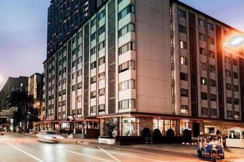 Property building, Street view, Location