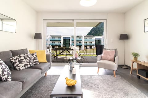 Modern 2 bedrooms apartment at Le Bouveret. Self-checkin. Apartment in Haute-Savoie