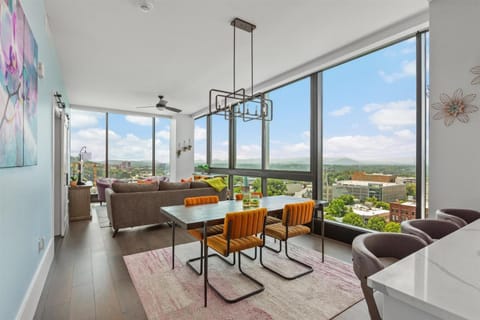 Natural landscape, View (from property/room), Living room, Seating area, Dining area