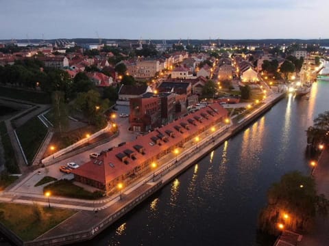 Night, Neighbourhood, Bird's eye view, River view, Location