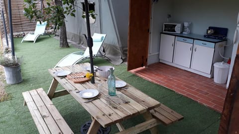 Patio, Balcony/Terrace, Kitchen or kitchenette, Dining area