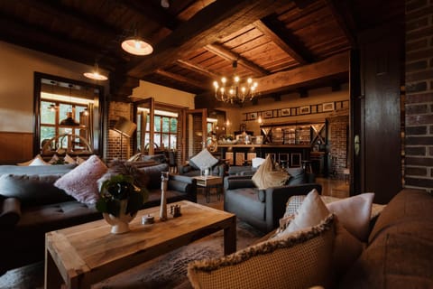 Lounge or bar, Internal: Not applicable to any particular room