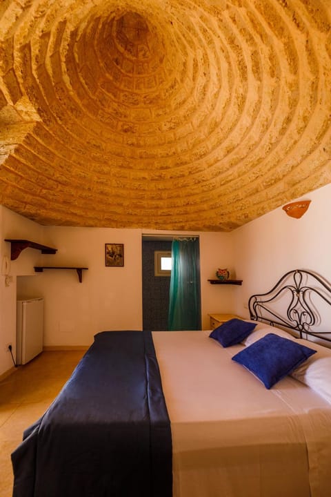Shower, Bed, Bathroom, Photo of the whole room, Bedroom