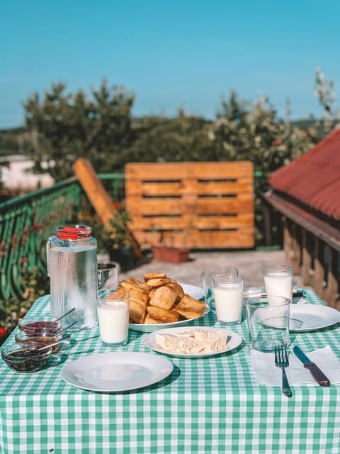 Breakfast, Continental breakfast