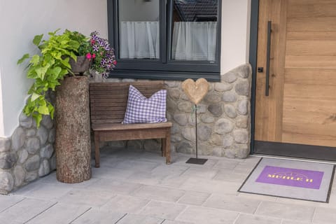 Facade/entrance, Property logo or sign, Other, Decorative detail