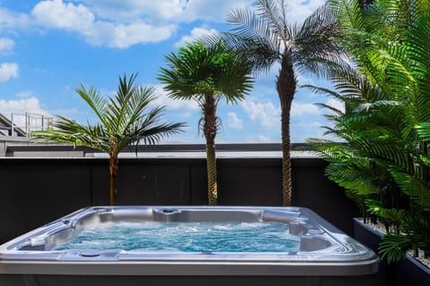 Day, Natural landscape, Hot Tub