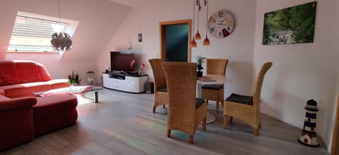 TV and multimedia, Living room, Dining area