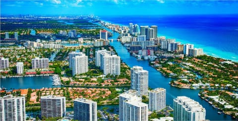 Bposhtels Hollywood Florida Hostel in Hallandale Beach