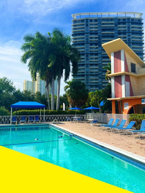 Bposhtels Hollywood Florida Hostel in Hallandale Beach