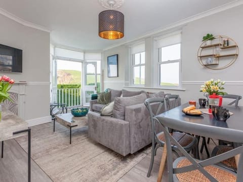 2TheVilla - Great views, 3 bedrooms, parking, central location Apartment in Ilfracombe