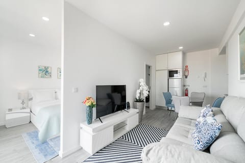 Living room, Photo of the whole room
