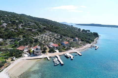 Property building, Facade/entrance, Beach