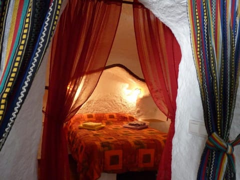 Bed, Photo of the whole room, Bedroom, older children, group of guests