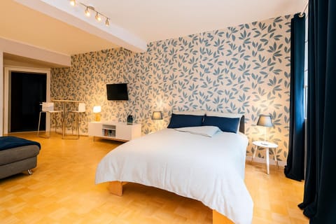Living room, Bedroom