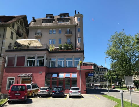 Property building, Facade/entrance