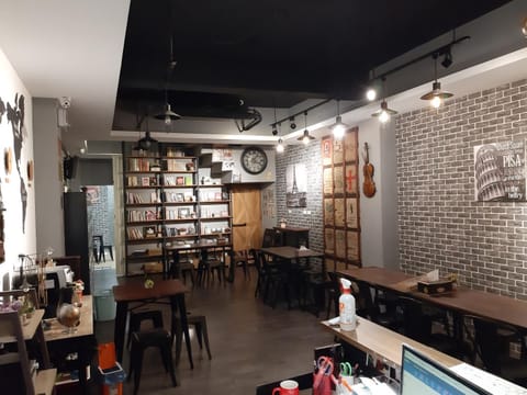Library, Lounge or bar
