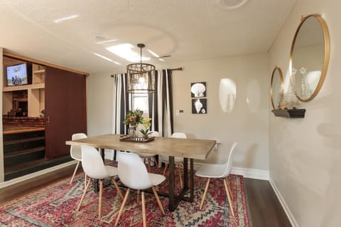 IVP Manor House By LAKE BEACH and NAVAL BASE House in Gurnee