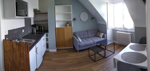 Library, Kitchen or kitchenette, Living room, Seating area, Dining area