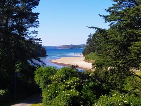 Natural landscape, Children play ground, Fishing, Beach, Hiking, River view, Sea view