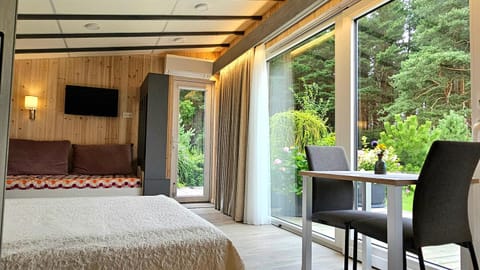 Photo of the whole room, air conditioner