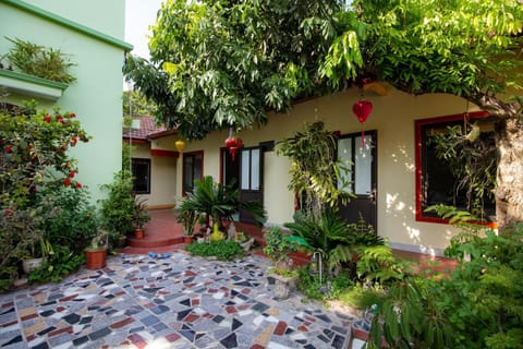 Property building, Spring, Day, Garden, Garden view