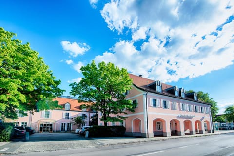 Property building, Street view, Parking