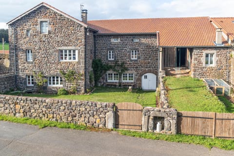 Property building, Facade/entrance, Garden