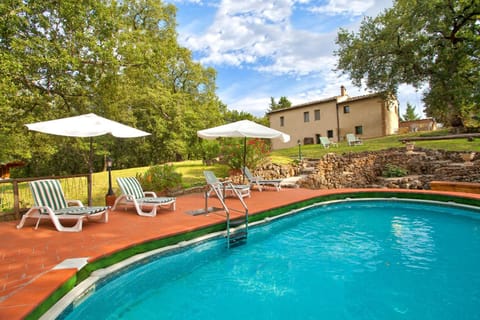 Property building, Spring, Natural landscape, Garden view, Swimming pool, sunbed