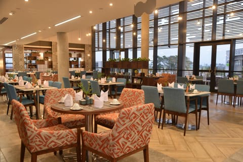 Restaurant/places to eat, Restaurant/places to eat