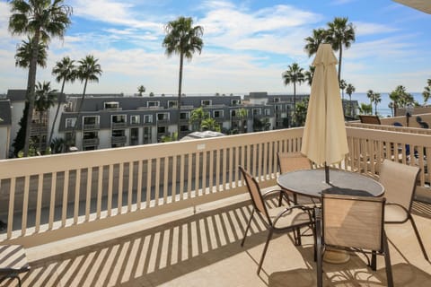 G322 - Suite Beach Penthouse House in Oceanside