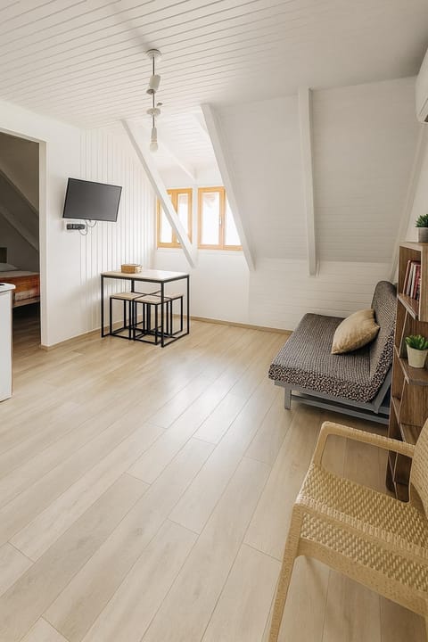 Giorgos House Attic Apartment in Messenia