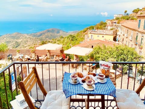 Balcony/Terrace, City view, Mountain view, Sea view, Italian breakfast