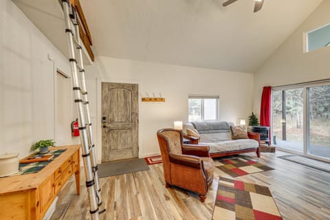 Kalispell Cabin 28 Miles to Glacier National Park! Cabin in Idaho