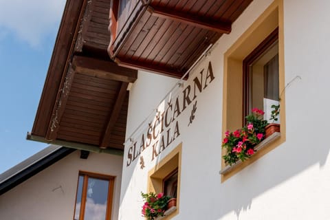 Property building, Property logo or sign