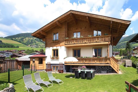 Haus Alpenliebe House in Piesendorf
