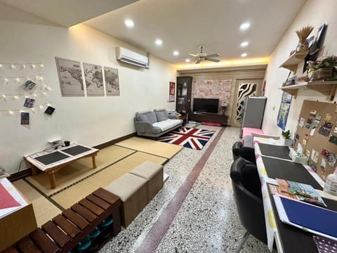 Communal lounge/ TV room, Living room