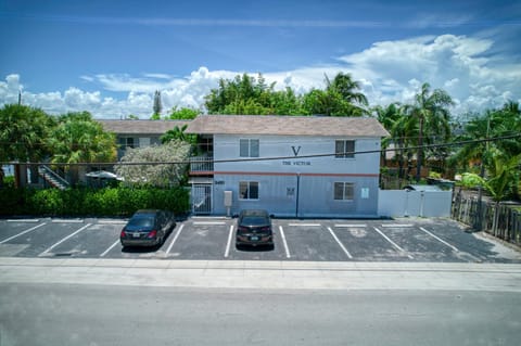 Property building, Street view, Location, Parking