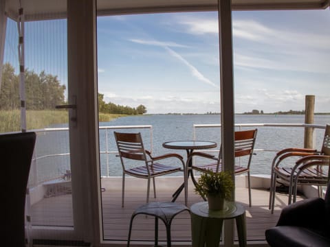 Day, Natural landscape, View (from property/room), Balcony/Terrace, Living room, Dining area, Lake view