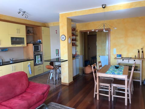 Kitchen or kitchenette, Living room, Dining area