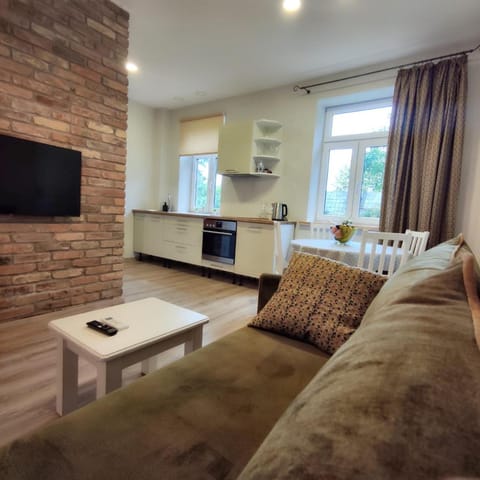 Communal lounge/ TV room, Kitchen or kitchenette, Living room, Seating area