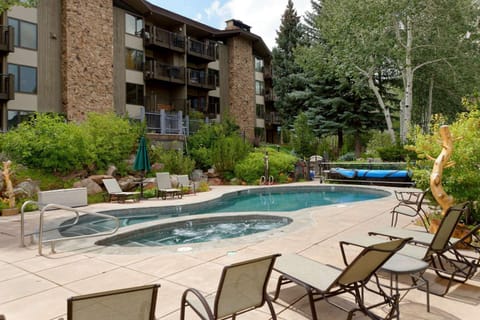 Shadowbrook 202-203 House in Snowmass Village