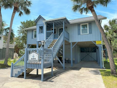 Janet's Blue Haven House in Edisto Beach
