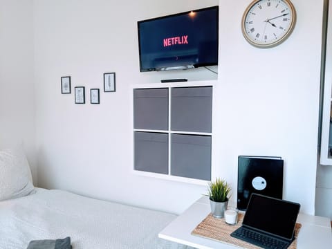 TV and multimedia, Seating area