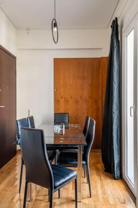 2BDR Boutique Full Apt in Plaka (BIG BALCONY) Apartment in Plaka