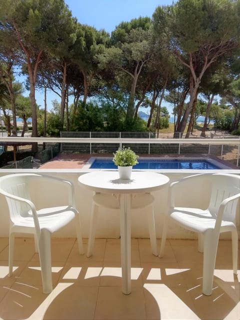 Balcony/Terrace, Swimming pool, Swimming pool