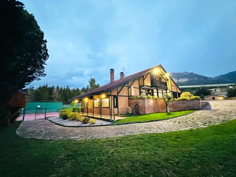 Garden, Mountain view