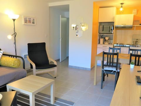 Appartement neuf 2/4 pers, plage à 100m, Perros-Guirec - FR-1-368-236 Apartment in Perros-Guirec