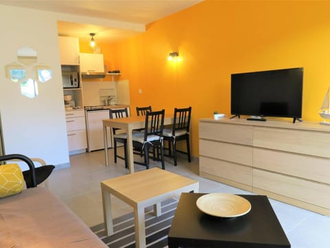 Appartement neuf 2/4 pers, plage à 100m, Perros-Guirec - FR-1-368-236 Apartment in Perros-Guirec